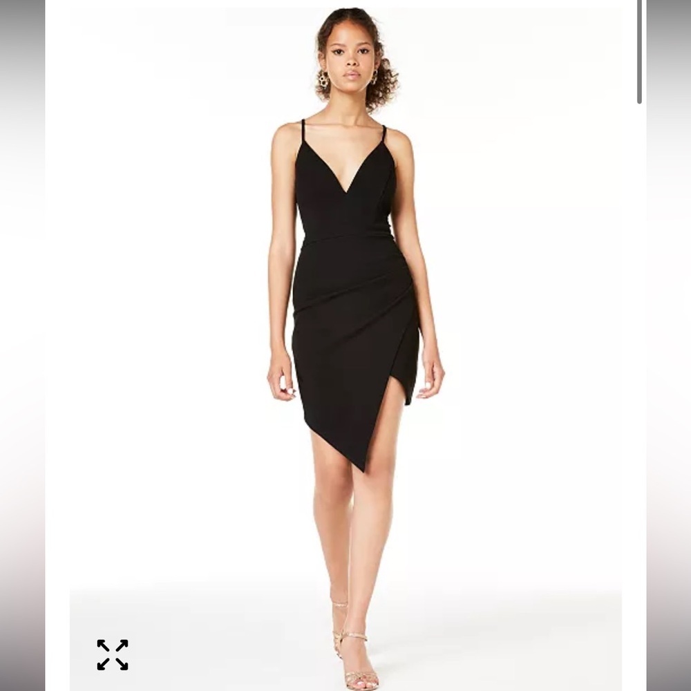 Emerald Sundae‎ Lace-Back Bodycon Dress